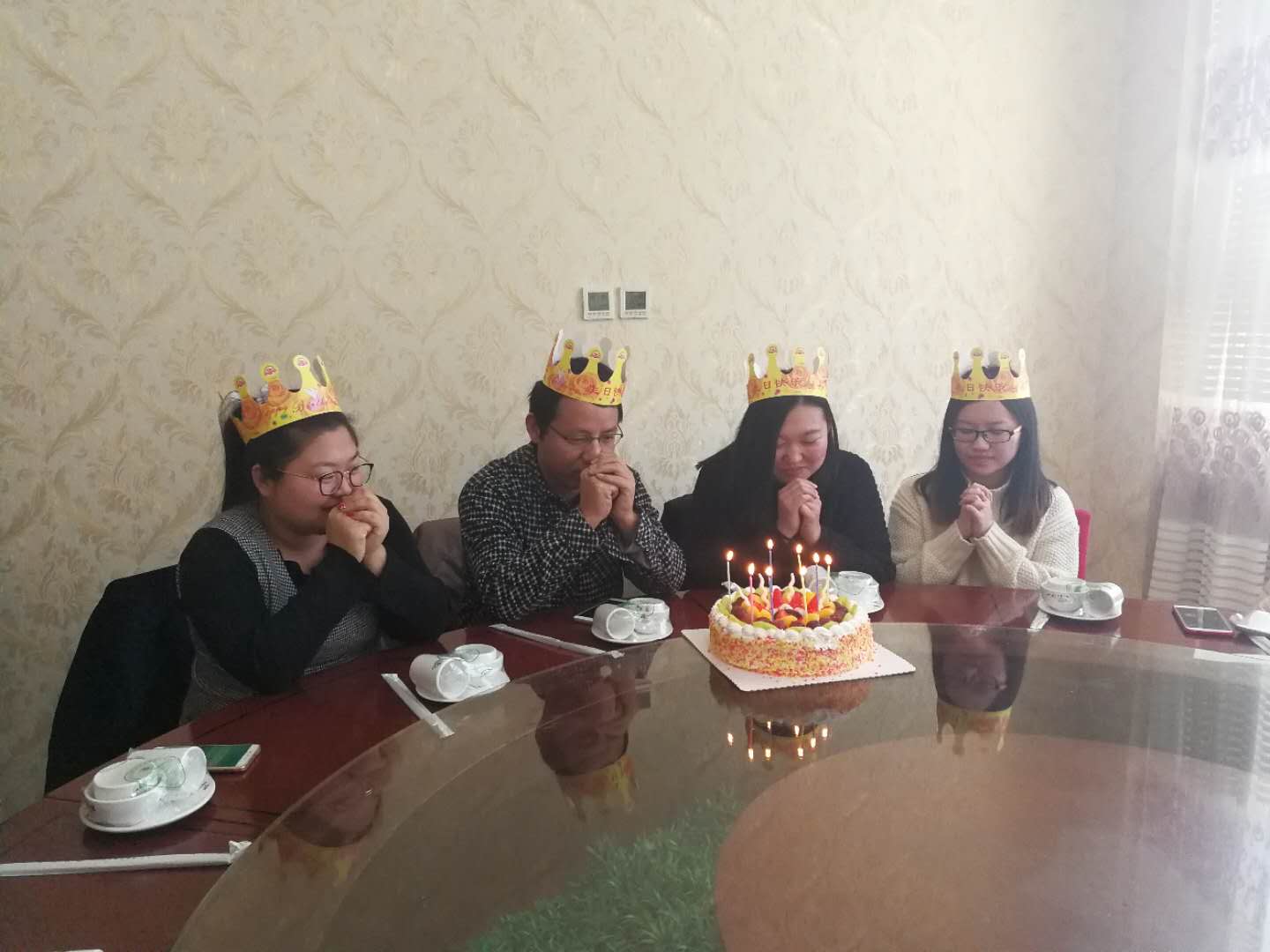 员工生日|在奋斗的时光里，蓝网感恩有你